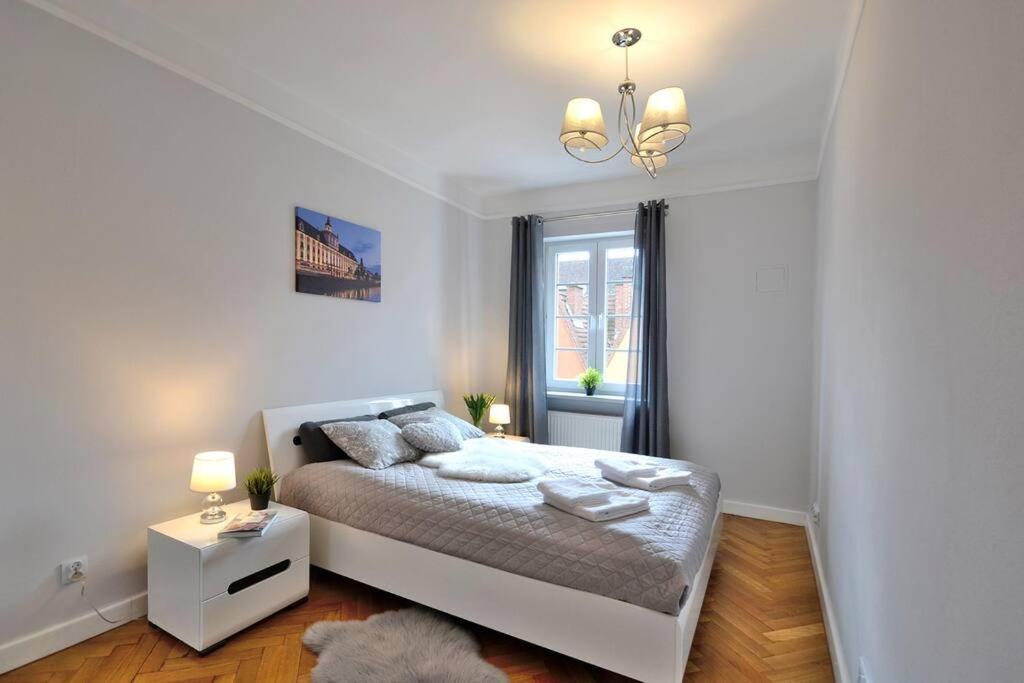 Z Apartment On Town Hall - Rynek Ratusz - 2 Rooms ヴロツワフ エクステリア 写真